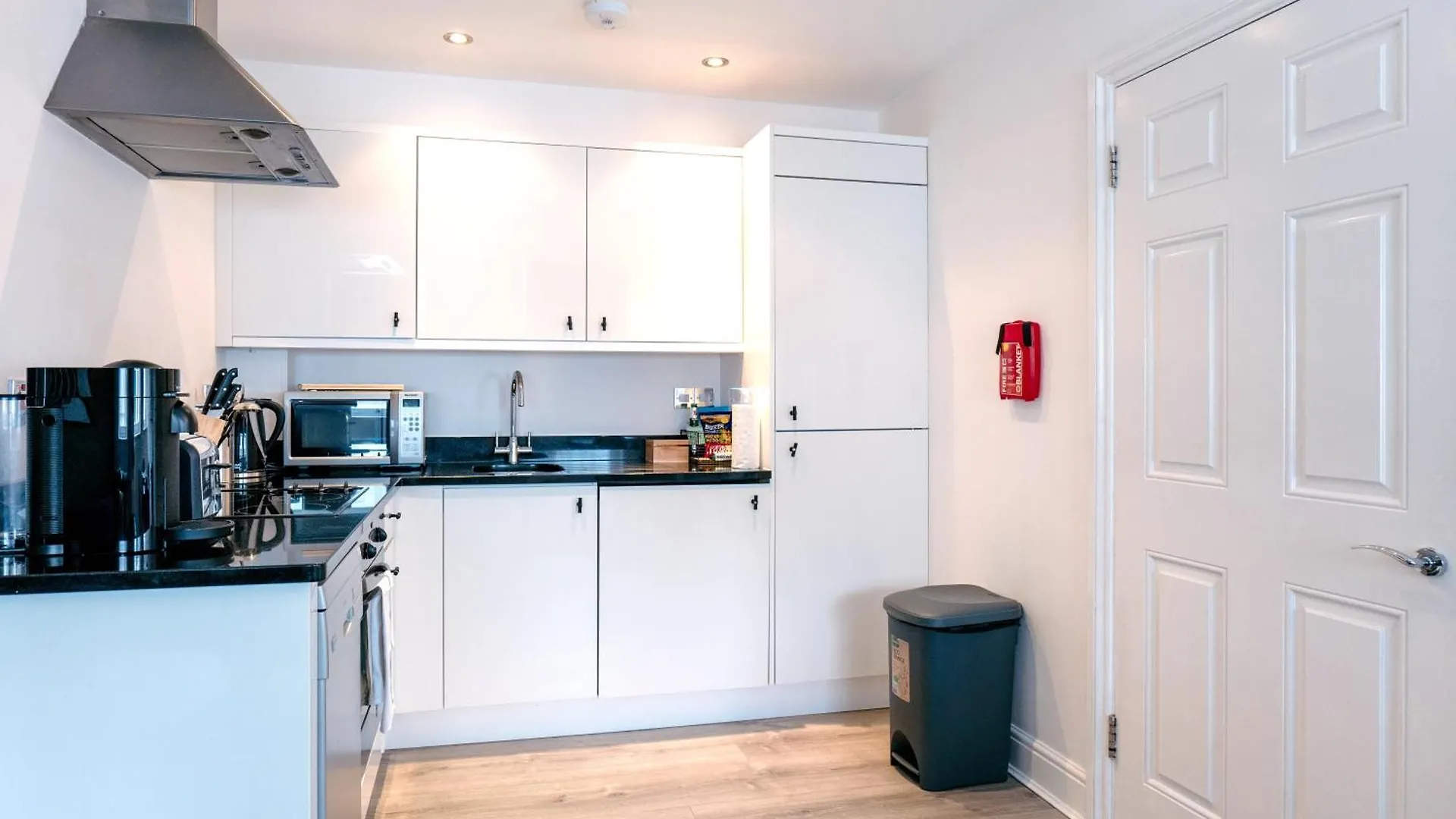 Kula London - Tower Bridge Apartment